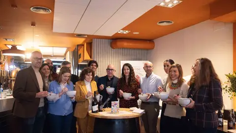 Comienza la XVI edición del certamen Santiago (é)Tapas con la participación de 42 locales compostelanos que ofrecerán 68 tapas Comienza la XVI edición del certamen Santiago (é)Tapas con la participación de 42 locales compostelanos que ofrecerán 68 tapas