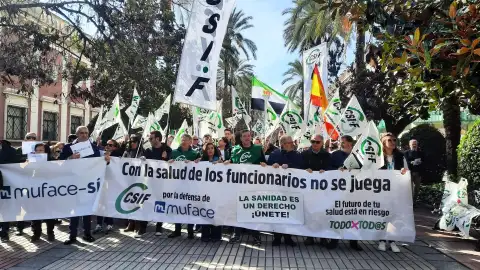 CSIF se concentra en Badajoz por la continuidad de Muface CSIF se concentra en Badajoz por la continuidad de Muface
