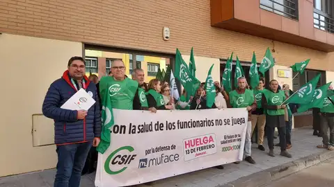 El sindicato CSIF se ha movilizado hoy en toda España en defensa de Muface El sindicato CSIF se ha movilizado hoy en toda España en defensa de Muface