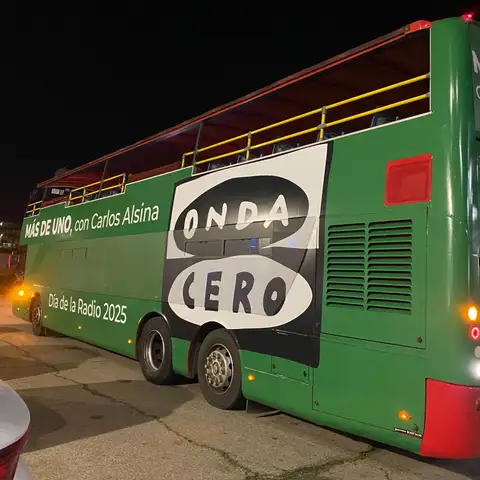 Autobús de más de uno con Carlos Alsina Autobús de más de uno con Carlos Alsina