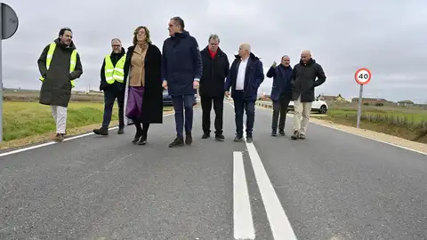La Diputación mejora la seguridad vial entre Villalumbroso y Abastas .