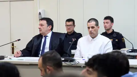 La UCO sitúa el teléfono del acusado del doble crimen de Liaño en la casa de la víctima La UCO sitúa el teléfono del acusado del doble crimen de Liaño en la casa de la víctima