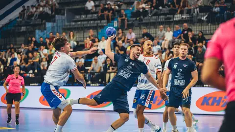 El Balonmano Benidorm afronta un duro examen esta tarde en el Palau El Balonmano Benidorm afronta un duro examen esta tarde en el Palau