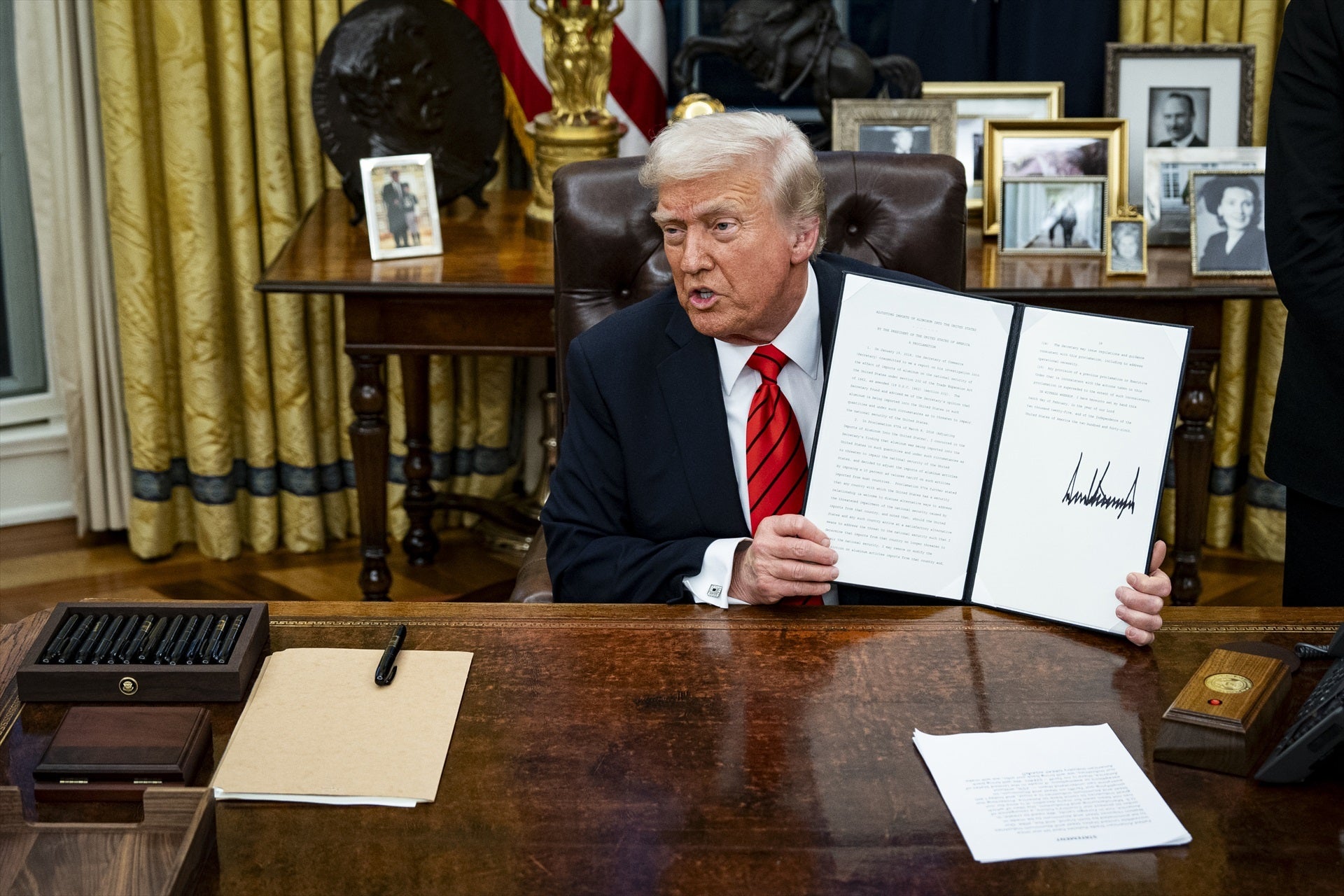Trump anuncia nuevos aranceles contra la industria del automóvil para el 2 de abril Trump anuncia nuevos aranceles contra la industria del automóvil para el 2 de abril