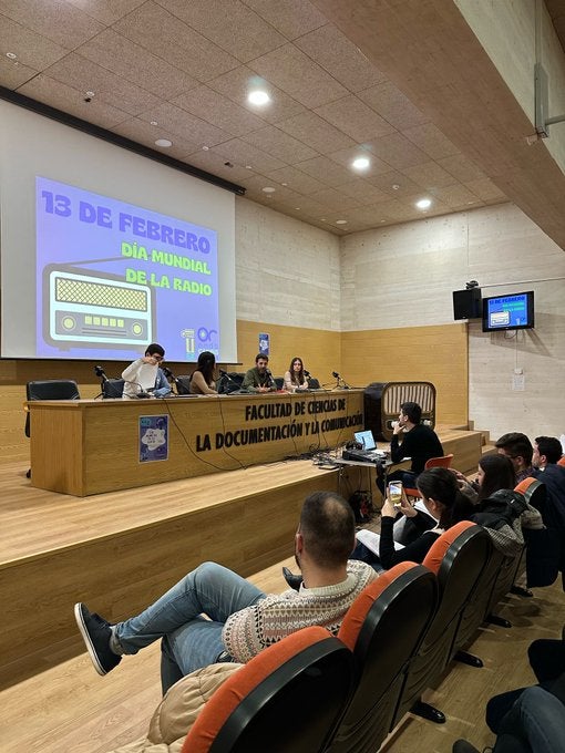 Ondacampus conmemora el Día Mundial de la Radio con un programa en directo y la colaboración de 'Gonzo' en Badajoz Ondacampus conmemora el Día Mundial de la Radio con un programa en directo y la colaboración de 'Gonzo' en Badajoz