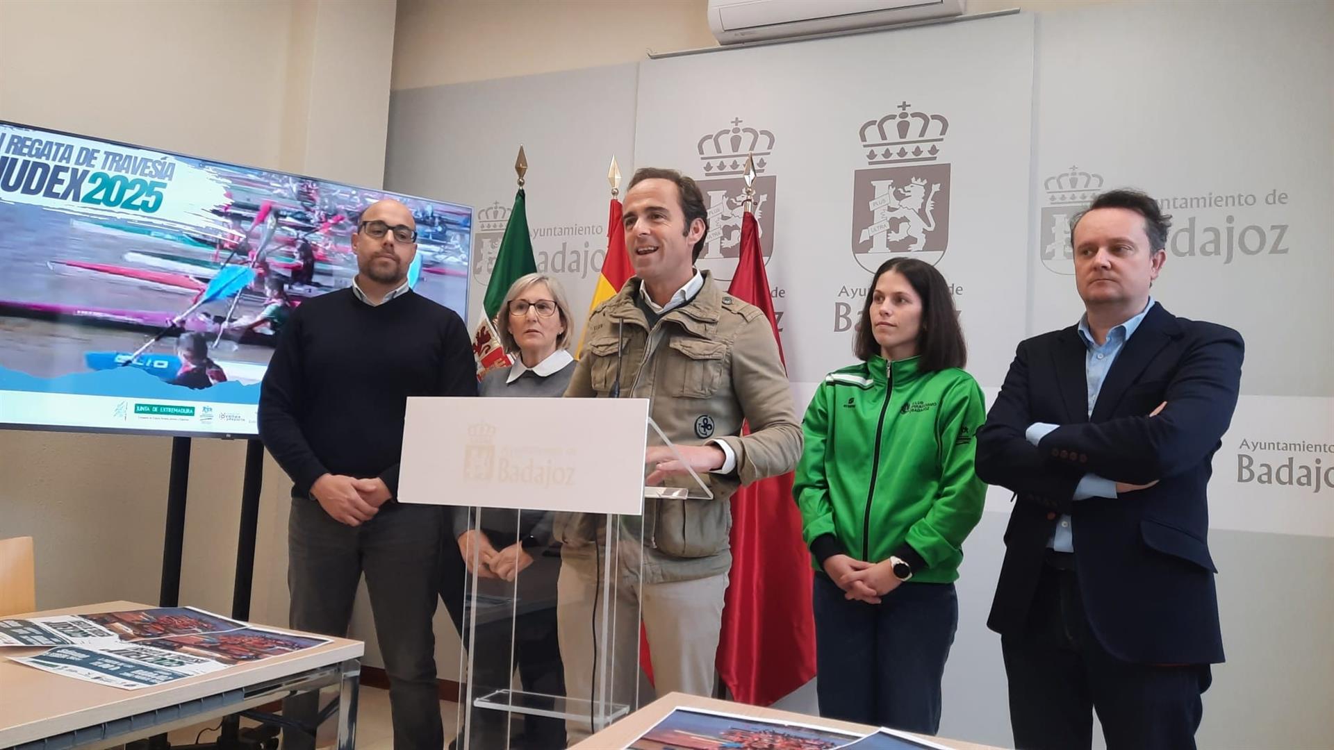 Unos 150 palistas disputarán este sábado en Badajoz la I Regata de Travesía Judex 2025 Unos 150 palistas disputarán este sábado en Badajoz la I Regata de Travesía Judex 2025