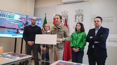 Unos 150 palistas disputarán este sábado en Badajoz la I Regata de Travesía Judex 2025 Unos 150 palistas disputarán este sábado en Badajoz la I Regata de Travesía Judex 2025
