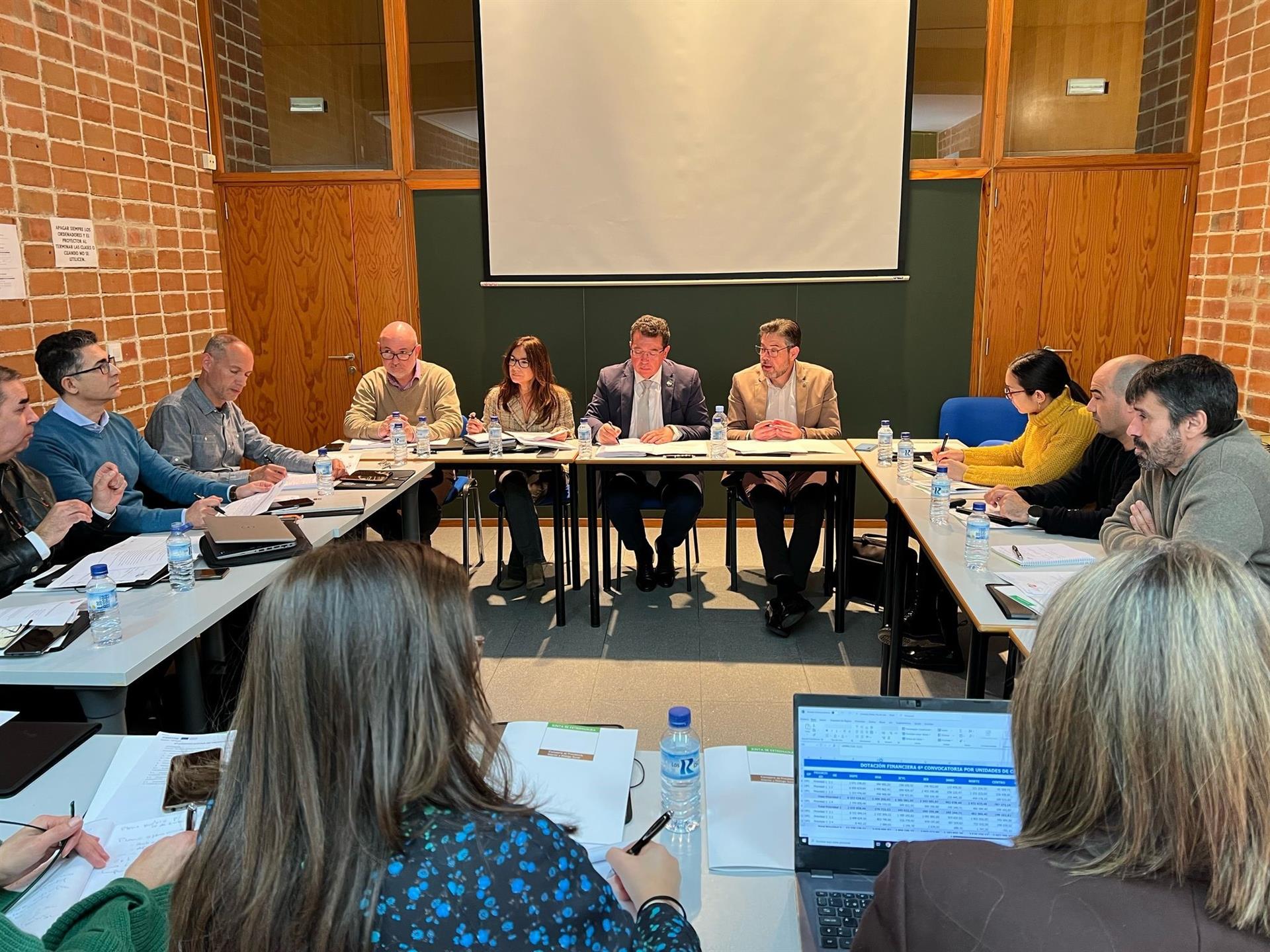 Extremadura, Alentejo y Centro de Portugal refuerzan la cooperación transfronteriza en materia de Protección Civil Extremadura, Alentejo y Centro de Portugal refuerzan la cooperación transfronteriza en materia de Protección Civil