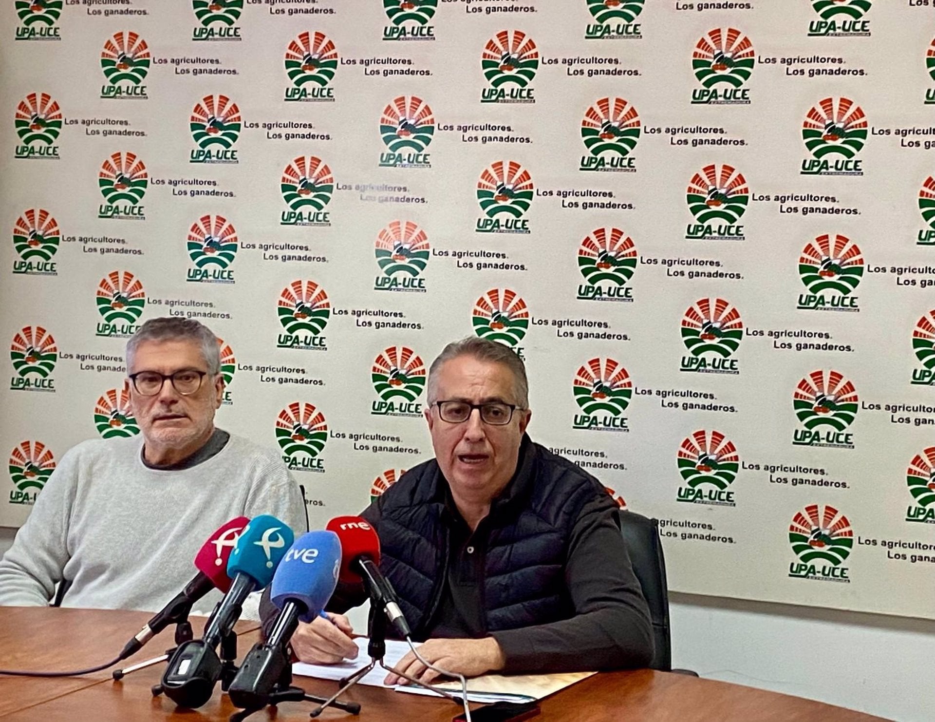 UPA-UCE alerta del "atraco" de las industrias al "imponer precios ruinosos" a los tomateros extremeños UPA-UCE alerta del "atraco" de las industrias al "imponer precios ruinosos" a los tomateros extremeños