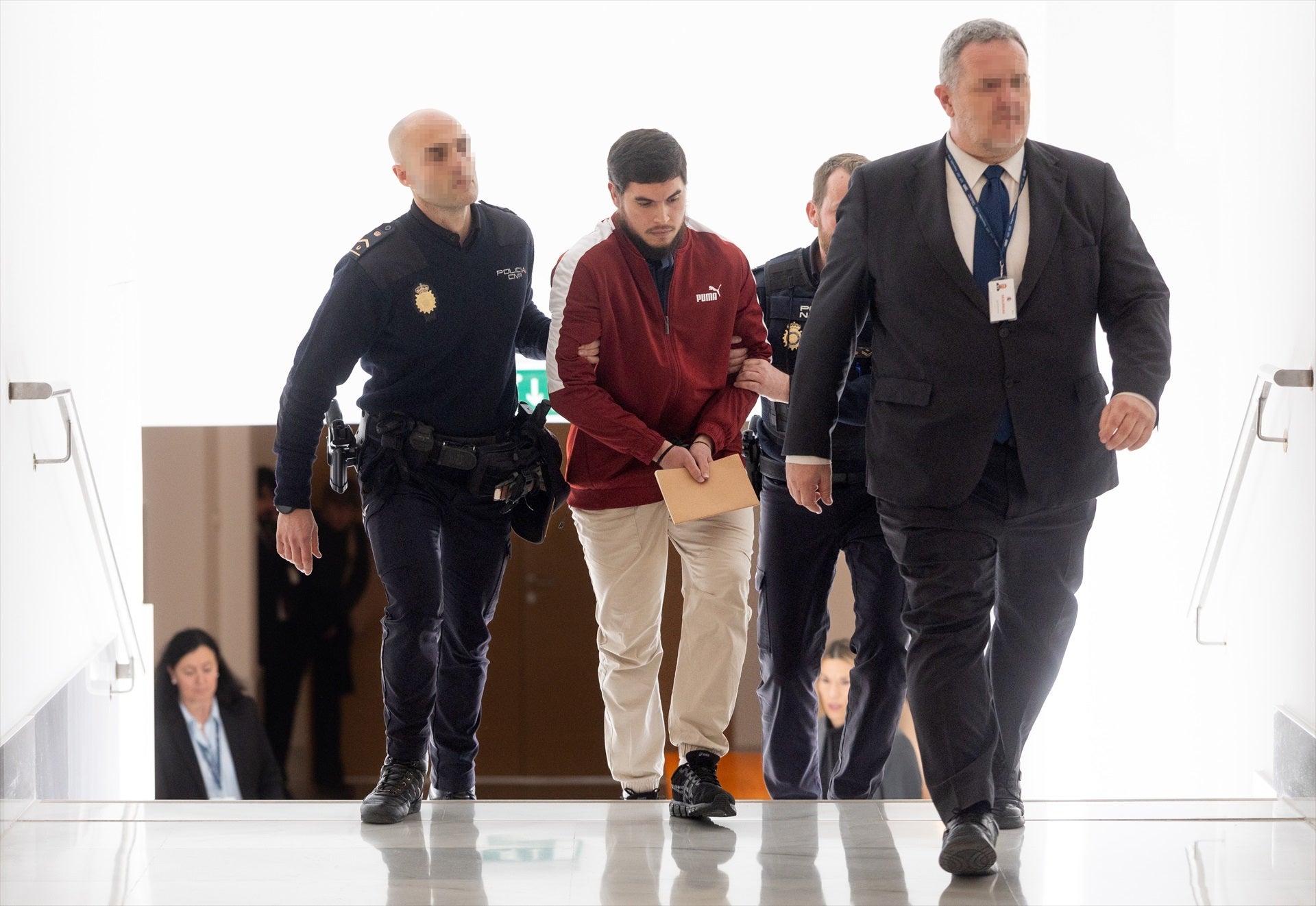 Gran despliegue de seguridad en el Congreso: ¿por qué compareció un yihadista en la Cámara Baja? Gran despliegue de seguridad en el Congreso: ¿por qué compareció un yihadista en la Cámara Baja?