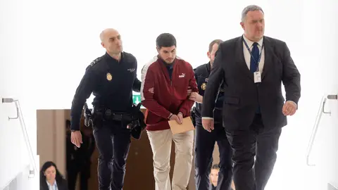 Mohamed Houli Chemlal comparece en la Comisión del Congreso por los atentados del 17A Mohamed Houli Chemlal comparece en la Comisión del Congreso por los atentados del 17A