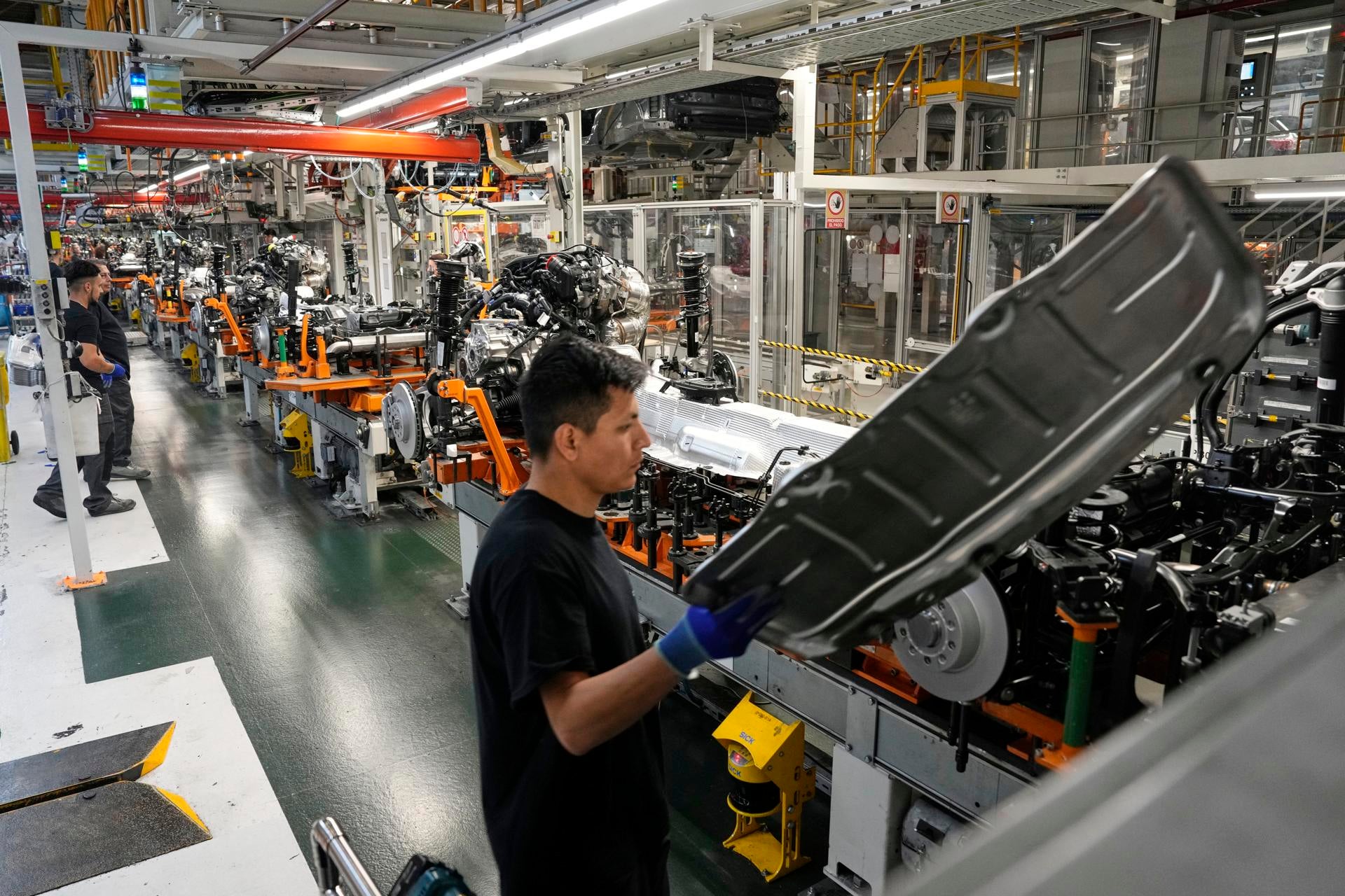 Forvia pasa a mans dun fondo de investimento Forvia pasa a mans dun fondo de investimento
