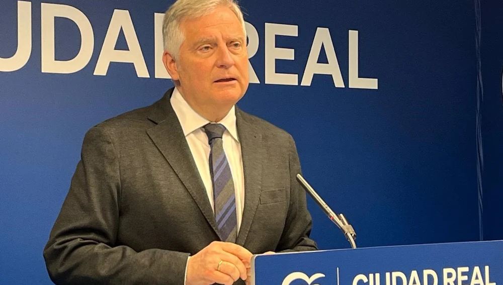 Francisco Cañizares, alcalde de Ciudad Real en la sede del PP Francisco Cañizares, alcalde de Ciudad Real en la sede del PP