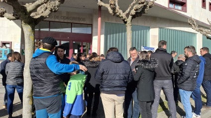 Se concentran en Boltaña para pedir técnicos suficientes en la OCA Se concentran en Boltaña para pedir técnicos suficientes en la OCA