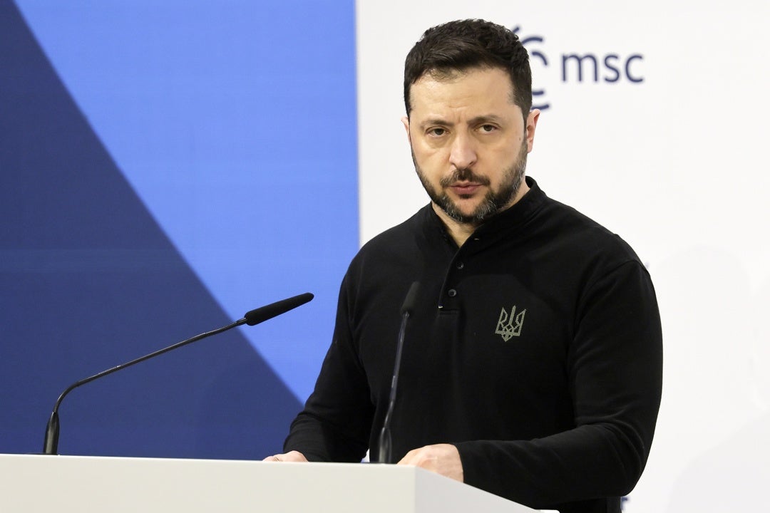 Zelenski pide ir "más allá" del dinero y llama a la creación de un "Ejército europeo" Zelenski pide ir "más allá" del dinero y llama a la creación de un "Ejército europeo"