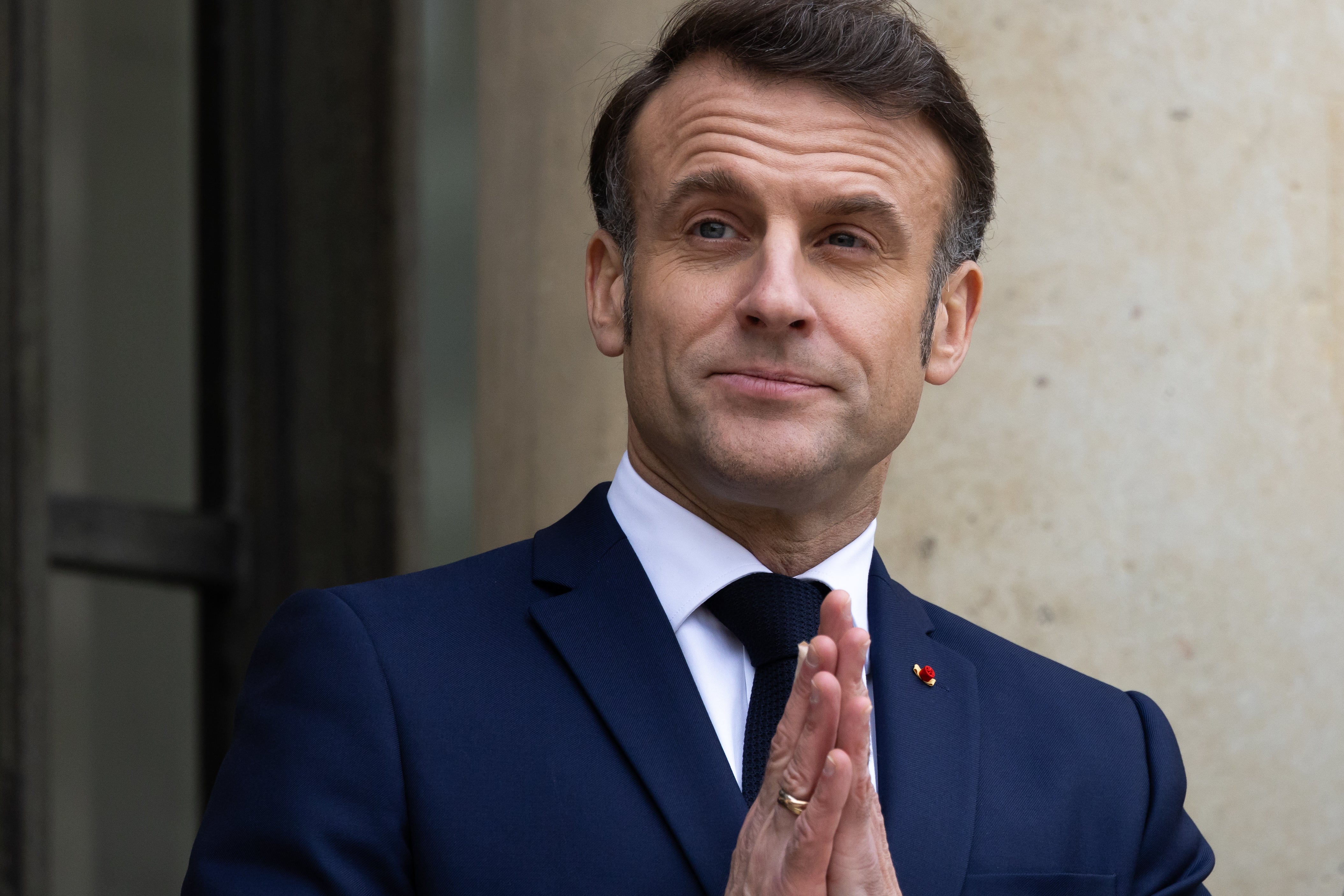 Macron convoca en París a los líderes europeos para tratar la negociación de paz en Ucrania Macron convoca en París a los líderes europeos para tratar la negociación de paz en Ucrania