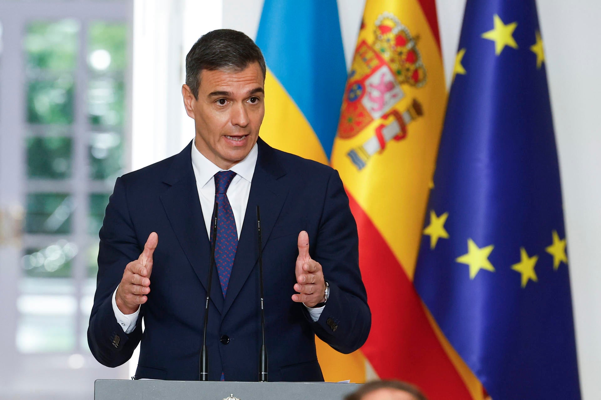 Pedro Sánchez acudirá este lunes a la cumbre convocada por Macron en París sobre la guerra de Ucrania Pedro Sánchez acudirá este lunes a la cumbre convocada por Macron en París sobre la guerra de Ucrania