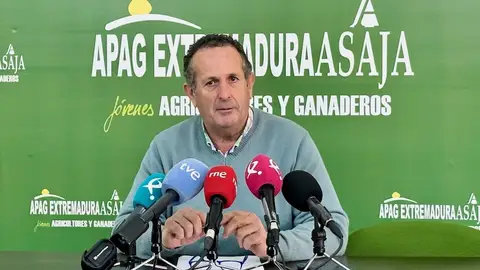 El presidente de Apag Extremadura Asaja, Juan Metidieri, en rueda de prensa El presidente de Apag Extremadura Asaja, Juan Metidieri, en rueda de prensa