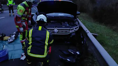 Herido un conductor tras colisionar con un camión en la A-8 a la altura de Liendo Herido un conductor tras colisionar con un camión en la A-8 a la altura de Liendo
