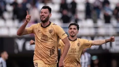 Baturina marca con el Málaga Baturina marca con el Málaga