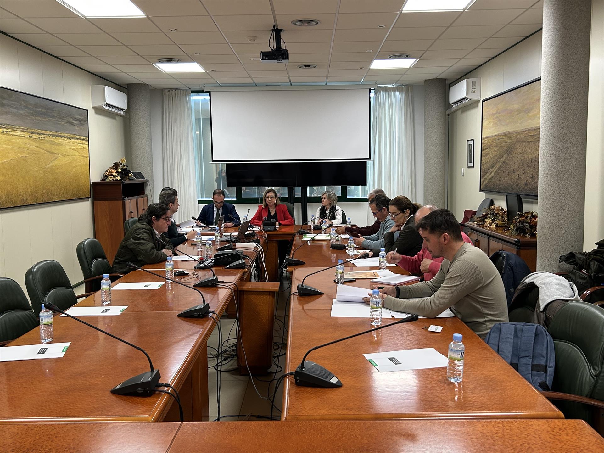 Extremadura pedirá a Planas que cambie la Ley de la Cadena Alimentaria porque "no está dando respuesta" a los problemas Extremadura pedirá a Planas que cambie la Ley de la Cadena Alimentaria porque "no está dando respuesta" a los problemas