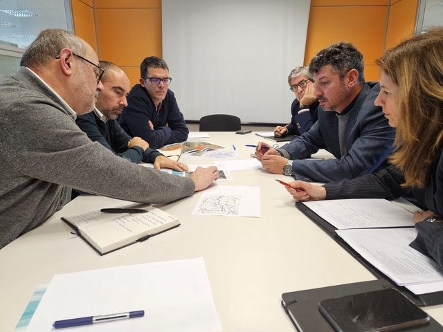 La Junta comienza con Portugal los trabajos para analizar el proyecto del puente internacional sobre el río Erjas en la EXA1 La Junta comienza con Portugal los trabajos para analizar el proyecto del puente internacional sobre el río Erjas en la EXA1