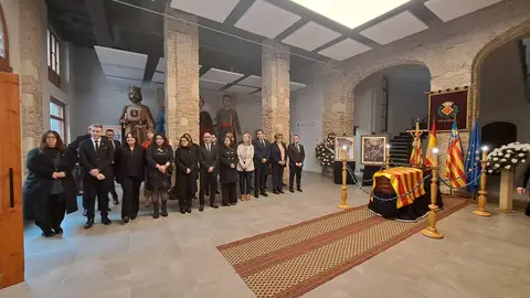 Vila-real acompaña a la familia de Dolores Cortés en la capilla ardiente instalada en el Gran Casino Vila-real acompaña a la familia de Dolores Cortés en la capilla ardiente instalada en el Gran Casino