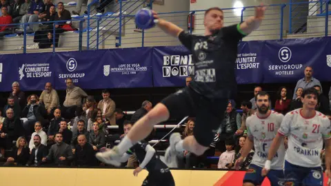 Nueva derrota del Balonmano Benidorm en el Palau Nueva derrota del Balonmano Benidorm en el Palau