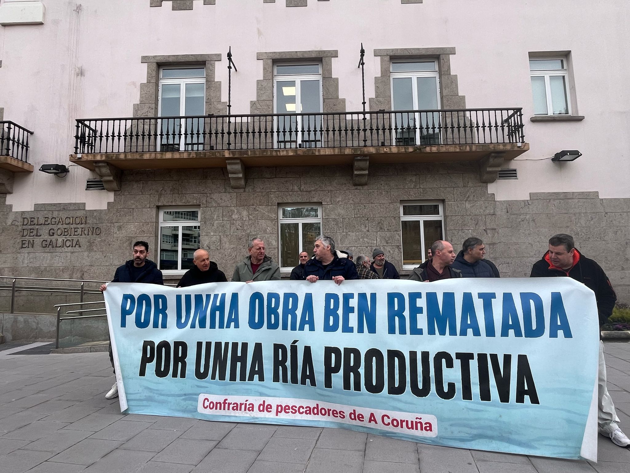 La Delegación del Gobierno pide implicación por parte de la Xunta para que los mariscadores de la ría do Burgo perciban las ayudas La Delegación del Gobierno pide implicación por parte de la Xunta para que los mariscadores de la ría do Burgo perciban las ayudas