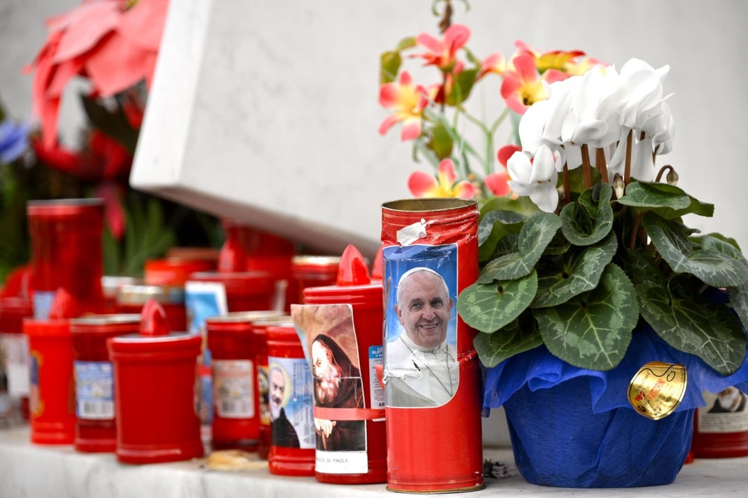 El Vaticano anula la participación del papa en los actos previstos para el fin de semana El Vaticano anula la participación del papa en los actos previstos para el fin de semana