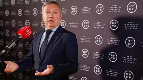 Medina Cantalejo: "La reunión con el Madrid ha sido cordial" Medina Cantalejo: "La reunión con el Madrid ha sido cordial"