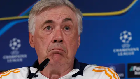 Ancelotti: "Estoy más tranquilo con los árbitros europeos" Ancelotti: "Estoy más tranquilo con los árbitros europeos"