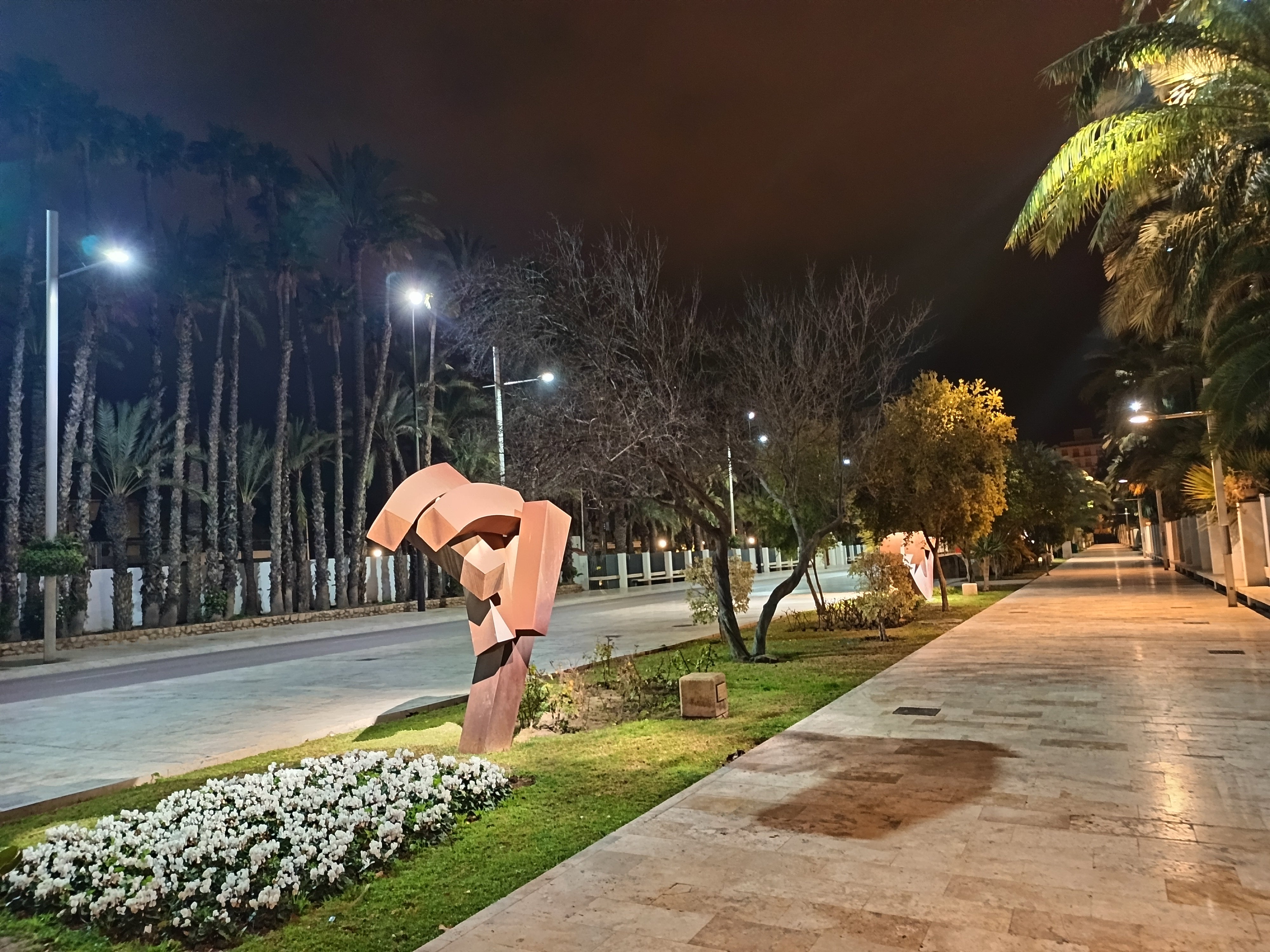 El viento de componente marítima favorece este martes un ligero descenso del termómetro en Elche, Santa Pola y Crevillent El viento de componente marítima favorece este martes un ligero descenso del termómetro en Elche, Santa Pola y Crevillent