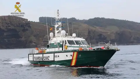 Foto de archivo. Embarcación de servicio de la Guardia Civil Foto de archivo. Embarcación de servicio de la Guardia Civil