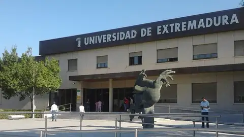 Más de 5.300 estudiantes conocen la Universidad de Extremadura en las XX Jornadas de Puertas Abiertas Más de 5.300 estudiantes conocen la Universidad de Extremadura en las XX Jornadas de Puertas Abiertas