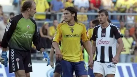 Xavi Oliva junto al uruguayo Medina Xavi Oliva junto al uruguayo Medina