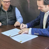 El Conservatorio Superior de Música de Málaga e Iberian Sinfonietta firman un acuerdo de colaboración para apoyar a los jóvenes solistas El Conservatorio Superior de Música de Málaga e Iberian Sinfonietta firman un acuerdo de colaboración para apoyar a los jóvenes solistas