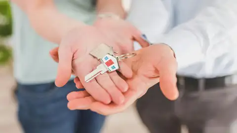 Consumo estudia sanciones a grandes empresas que gestionan alquileres turísticos por prácticas engañosas Consumo estudia sanciones a grandes empresas que gestionan alquileres turísticos por prácticas engañosas