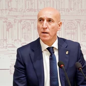 Diez confía en que la carrera de Óscar Puente «no le lleve lejos» Diez confía en que la carrera de Óscar Puente «no le lleve lejos»