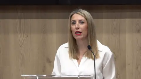 Guardiola pedirá en Bruselas financiación Feader para el regadío Tierra de Barros pero sin renunciar al apoyo estatal Guardiola pedirá en Bruselas financiación Feader para el regadío Tierra de Barros pero sin renunciar al apoyo estatal