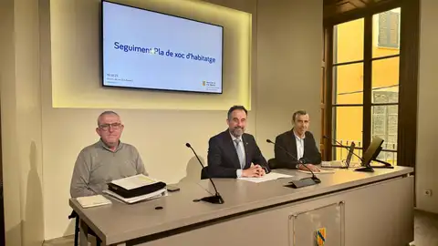El Govern planifica casi 5.000 viviendas a precio asequible para los residentes en Baleares. El Govern planifica casi 5.000 viviendas a precio asequible para los residentes en Baleares.