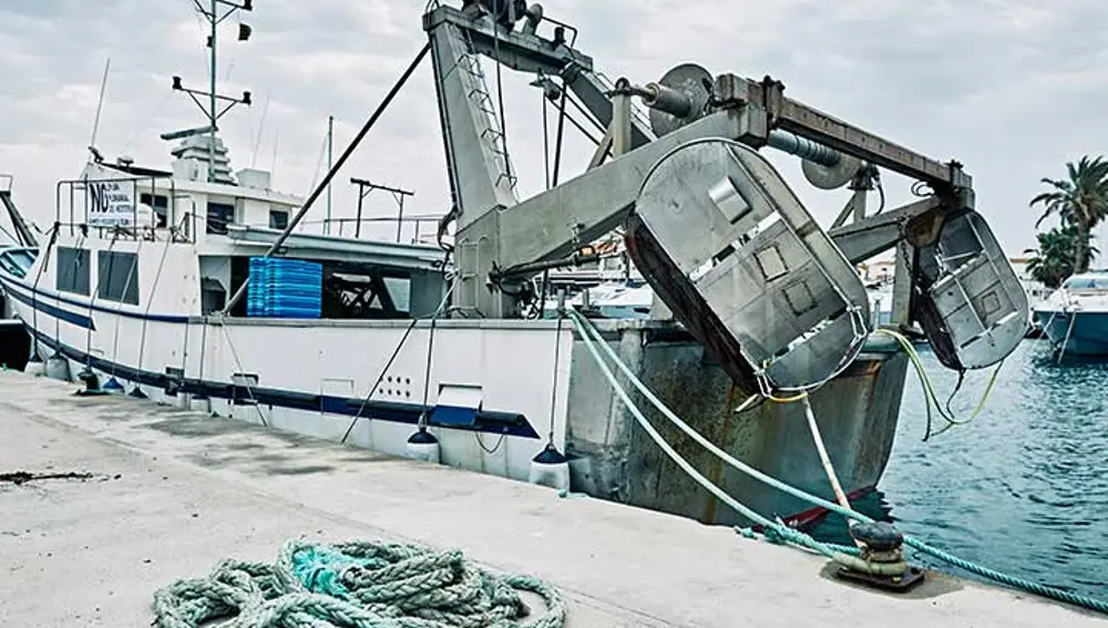 Barco de pesca de arrastre Barco de pesca de arrastre