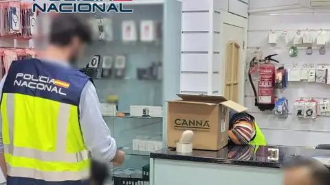 La Policía Nacional desmantela en Benidorm una organización criminal dedicada al blanqueo de capitales, falsedad documental y otros delitos contra el patrimonio La Policía Nacional desmantela en Benidorm una organización criminal dedicada al blanqueo de capitales, falsedad documental y otros delitos contra el patrimonio