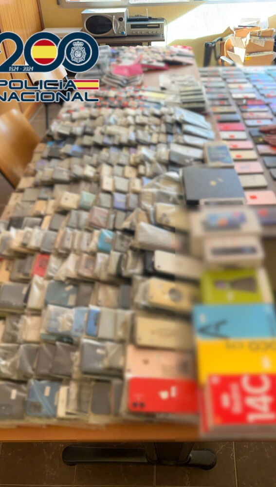 Objetos intervenidos operación teléfonos Benidorm Policía