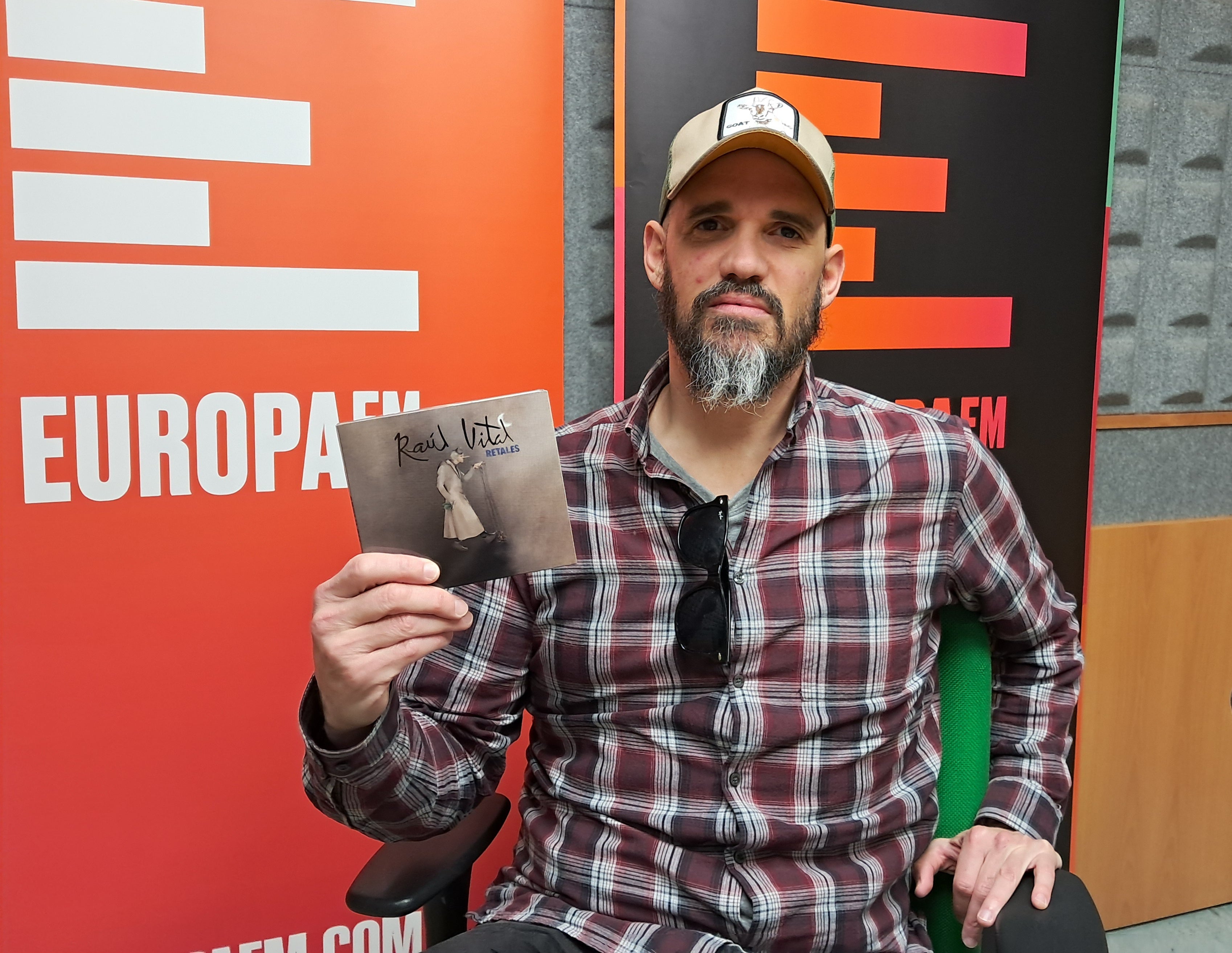 'Retales' es el segundo disco de Raúl Vital 'Retales' es el segundo disco de Raúl Vital