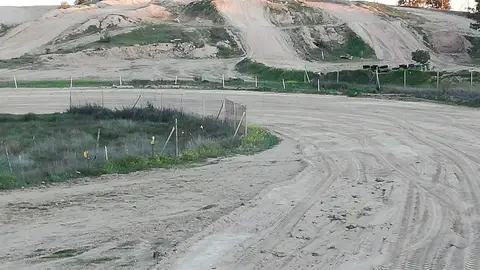 Un joven de 15 años sufría fractura de fémur y cadera tras un accidente de moto en el circuito Royanejos de Mérida Un joven de 15 años sufría fractura de fémur y cadera tras un accidente de moto en el circuito Royanejos de Mérida