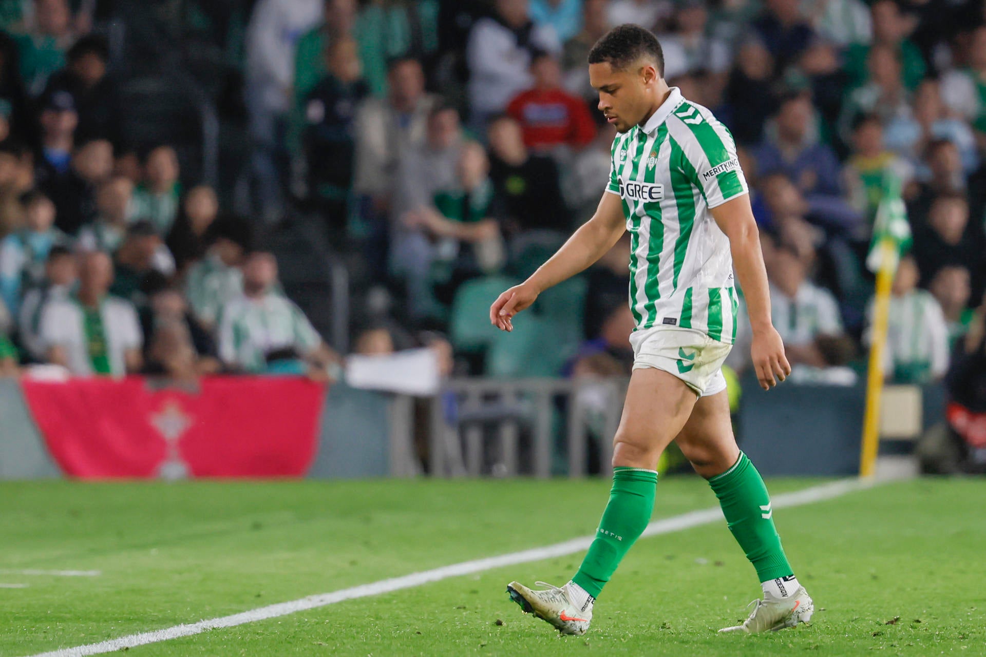 (0-1) El Betis cae pero se mete en octavos (0-1) El Betis cae pero se mete en octavos