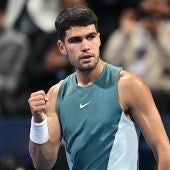 Alcaraz supera a Nardi para llegar a cuartos en Doha