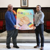 El concejal de Políticas LGTBIQ+, Raúl Palmero, y el concejal de Deportes, Javier Timón, presentan conjuntamente la campaña 'Fes esport amb orgull'