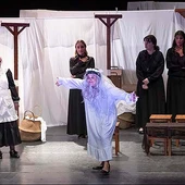 'La cueva de Melpómene' representa 'Las hijas de Bernarda' en las XXII Jornadas de Teatro Universitario en el Bajo Segura de Los Montesinos 'La cueva de Melpómene' representa 'Las hijas de Bernarda' en las XXII Jornadas de Teatro Universitario en el Bajo Segura de Los Montesinos